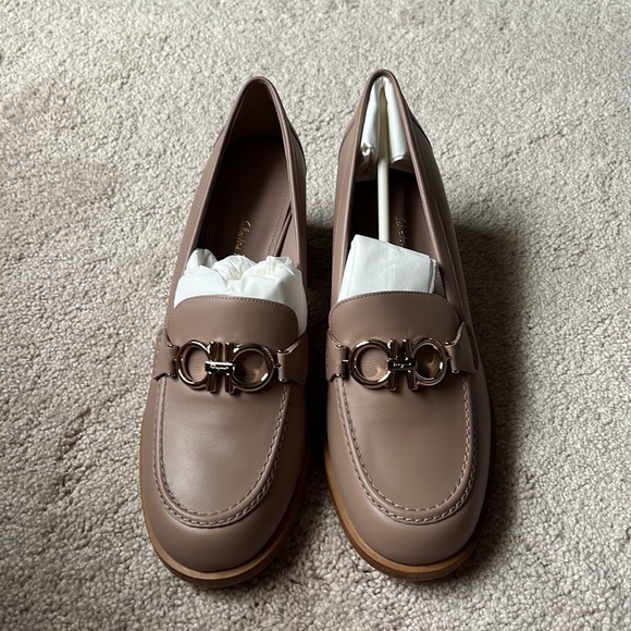 Salvatore Ferragamo heels - Picture 3 of 6